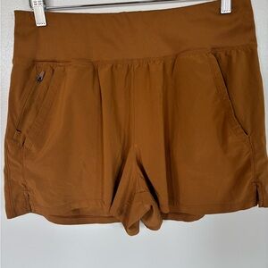 All in Motion Shorts Women's Butterscotch Stretch Do Anything Pockets